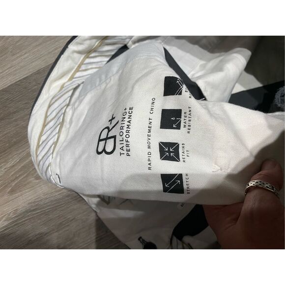 Banana Republic Mason Athletic Tapered Fit in Charcoal Chino Pants, Size 38 x 32 - Picture 8 of 13